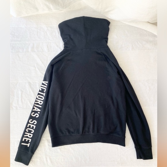 Victoria’s Secret Hoodie With Functional Zipper - Picture 11 of 13